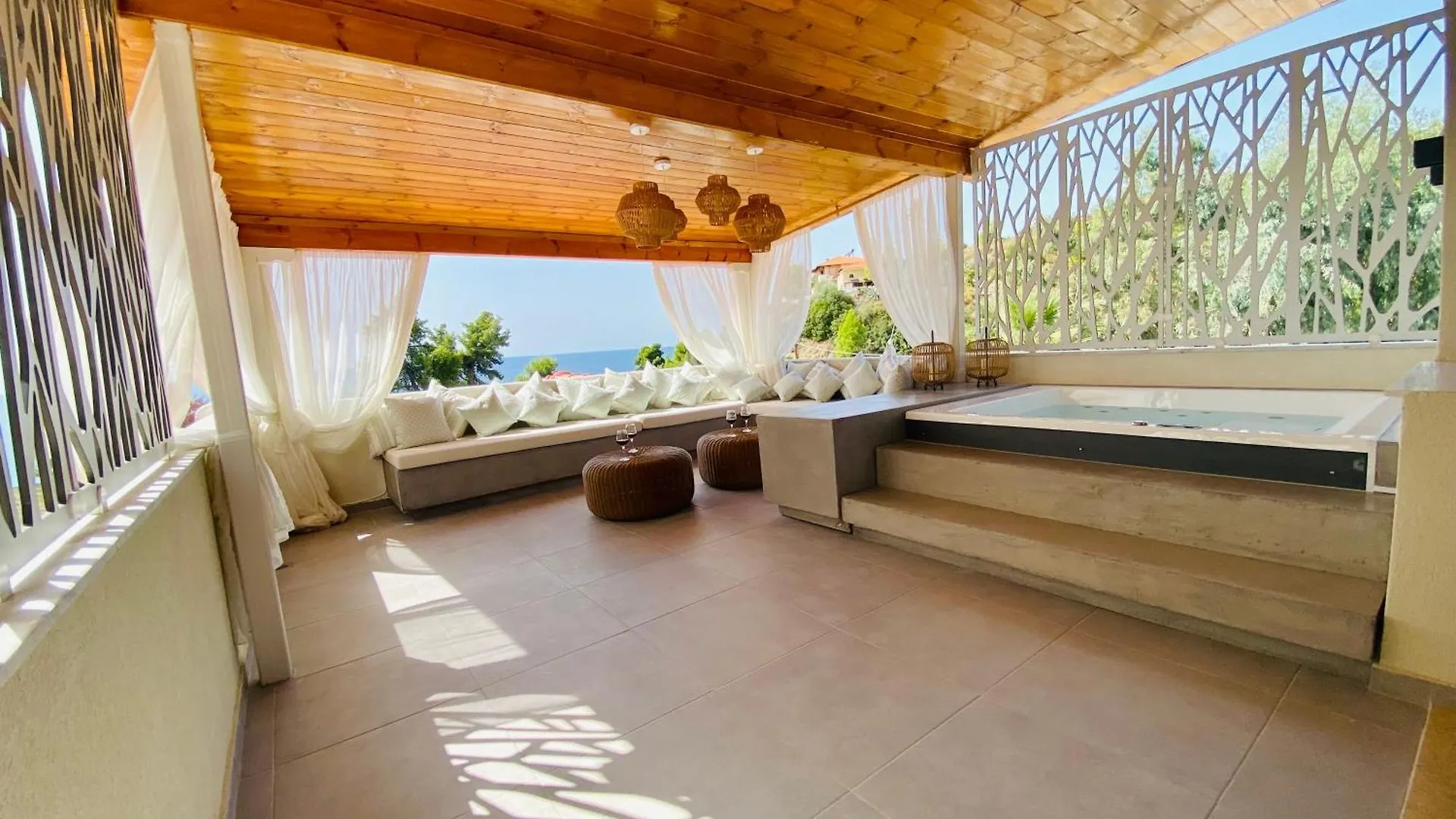 Alexandrina Suite Nea Skioni